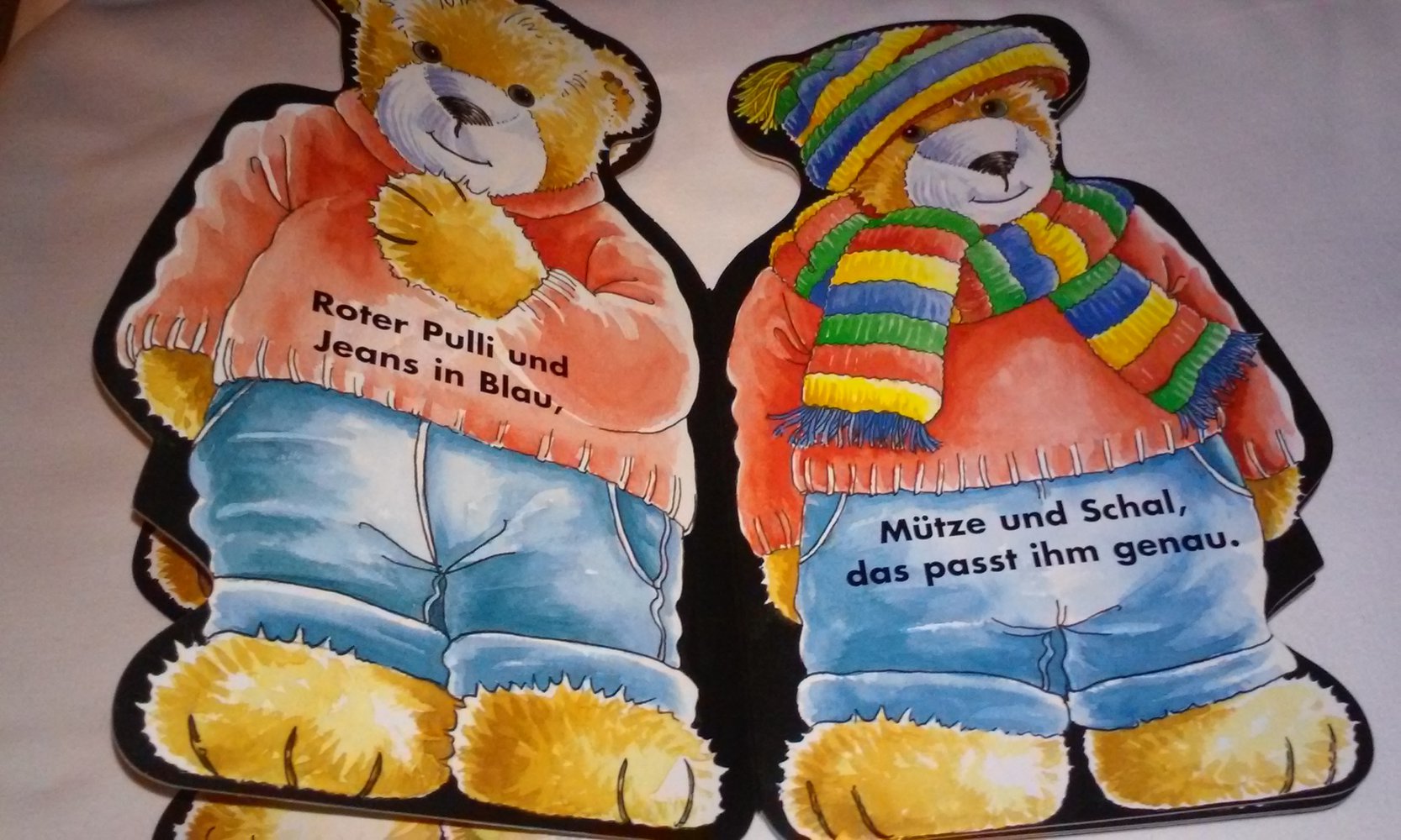 Was zieht Teddy gern an? Pappbilderbuch Sammlerstück Geschenktipp