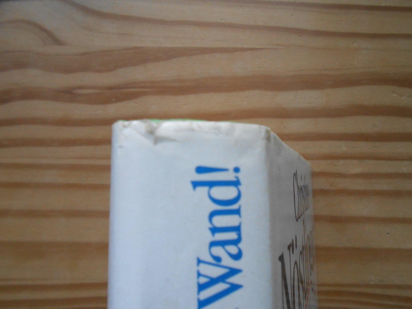 Nagle einen Pudding an die Wand