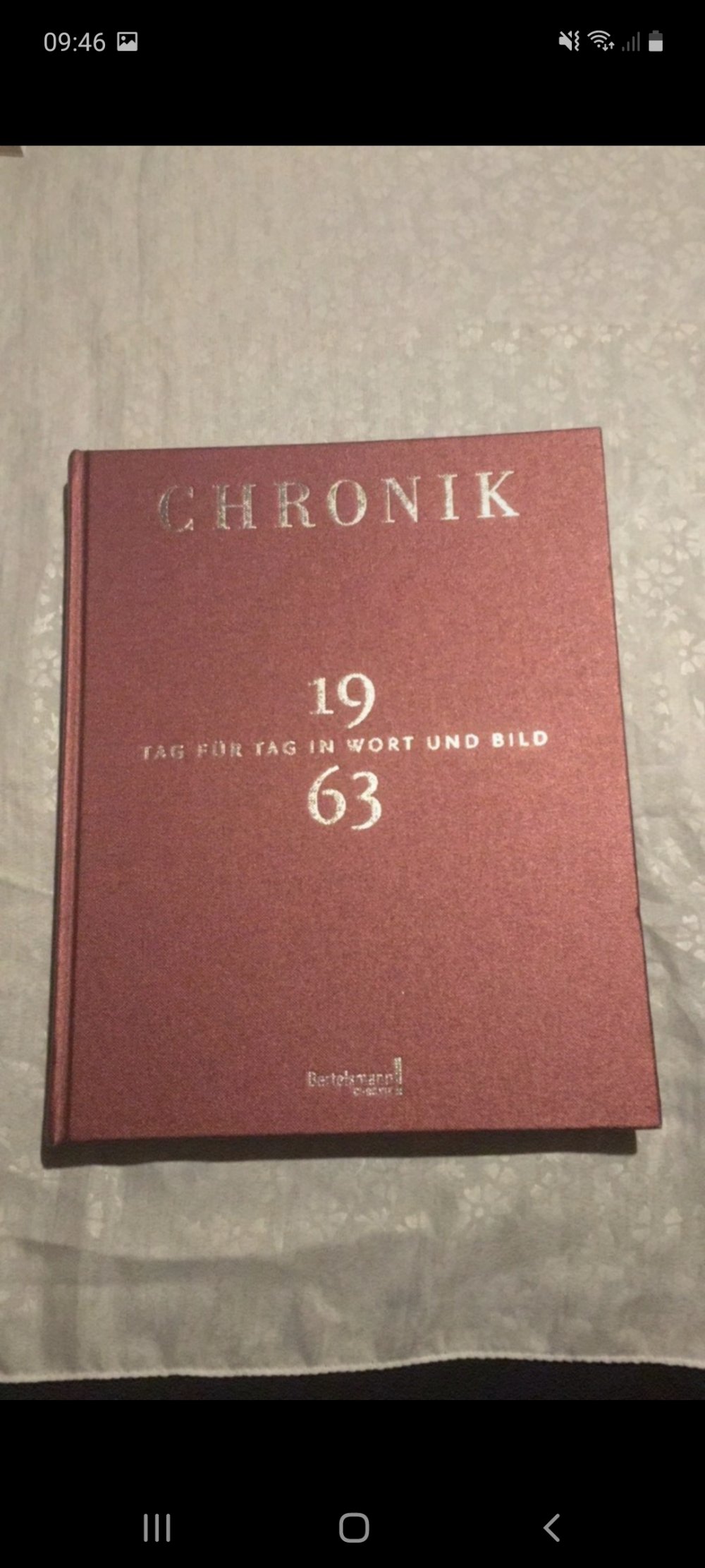 Ein wunderschönes Buch,  Chroniken 