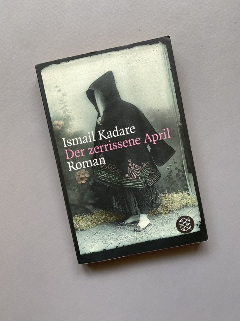 Buch Der zerrissene April von Ismail Kadare l Roman