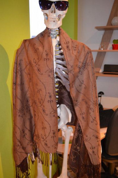 Langer breiter Schal