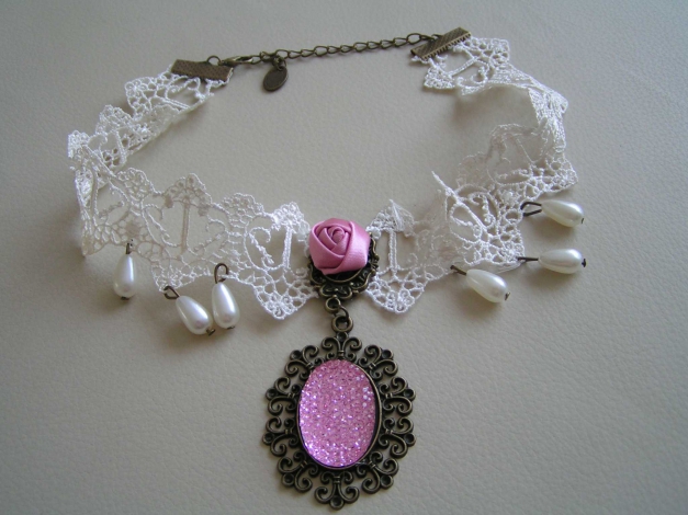Collier Halsband Spitze Kette Rose Weiß Creme Rosa Gothic Burlesque Steampunk Choker Barock