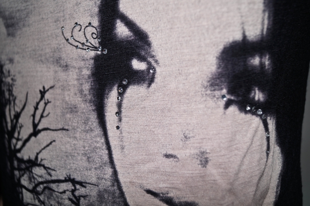 Longtop / Gothic / Quote / Mystery