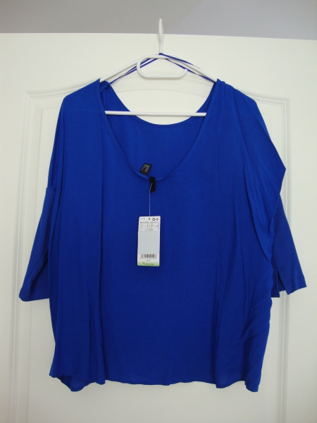 MANGO Oversize Bluse mit tiefem Rückenausschnitt