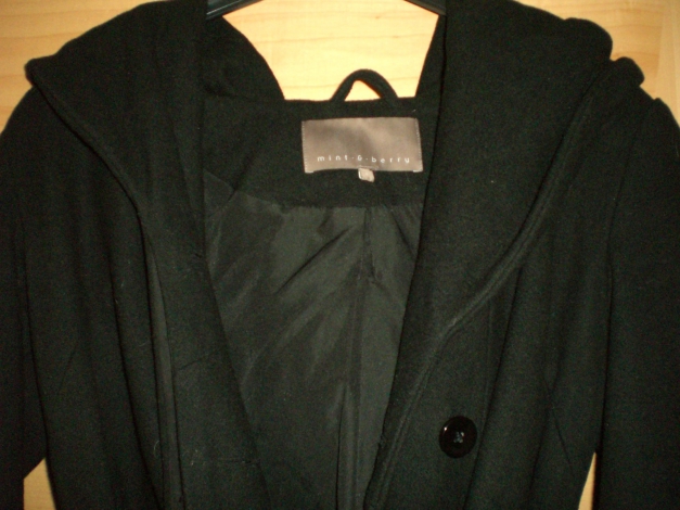  Mint & Berry, Mantel, schwarz, große Kapuze, wie neu