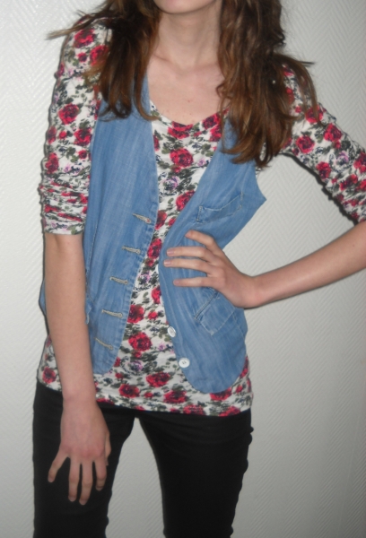 ZARA Jeansweste Weste Jacke jeansblau mittel Knöpfe Rückenteil fein gestreift 34 36 38 XS S M