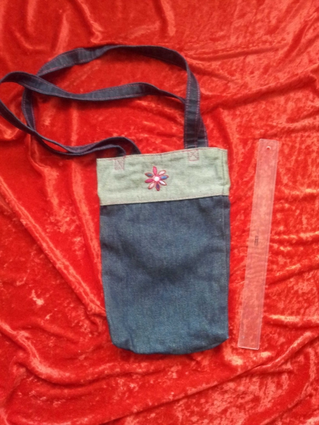 stylische Tragetasche in Jeans