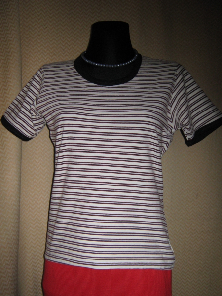 NEUw * Klassisch * Maritim * Navy * Streifen * Kurzarm * Bodycon * Strech * T- SHIRT * Gr. 36, 38- 40/ S- M * blau * weiß * rot *