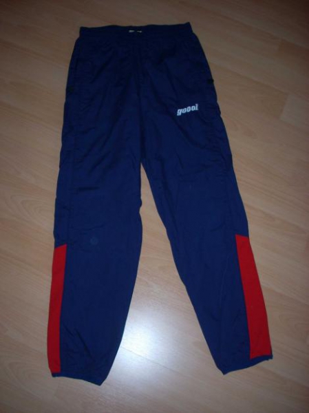 Goool.de Trainingsanzug, Trainingsjacke, Trainingshose, passenedes T-Shirt alles Gr.S