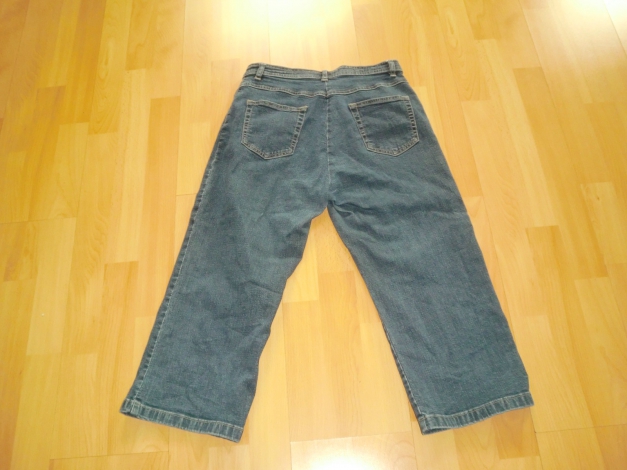 Jeans / Hose, Gr. 38, 3/4-Länge, blau