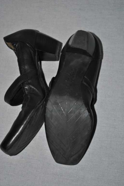 Tolle Pumps mit Gummizug von Paul Green !