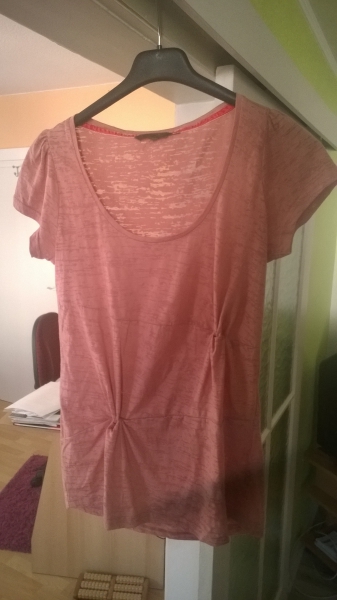 Lachsfarbenes T-Shirt von Review