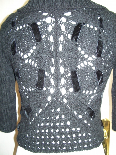 ANOTHER WOMAN// Kurzes Strickjäckchen/ Cardigan bauchfrei mit auffälligem Rückenteil Gr. S