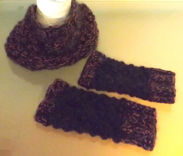 Stulpen & Tube, loser Schal gestrickt rosenholz rauchblau