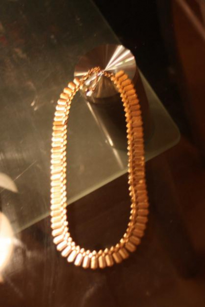 Schöne goldfarbene Kette, sehr edel