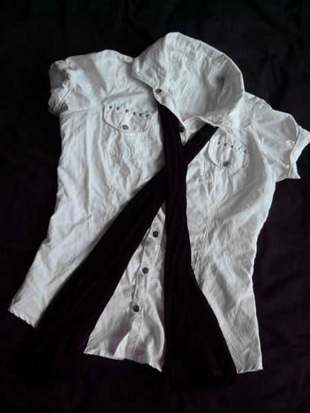 Bluse mit Nieten *Weiss* *Gothic* *Rockabilly* *Rockabella* *Punk*