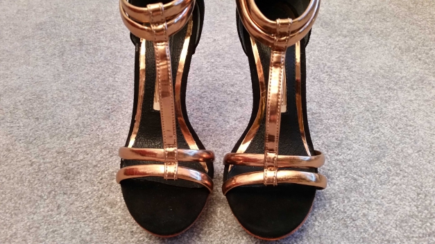 Buffalo Highheels schwarz/gold