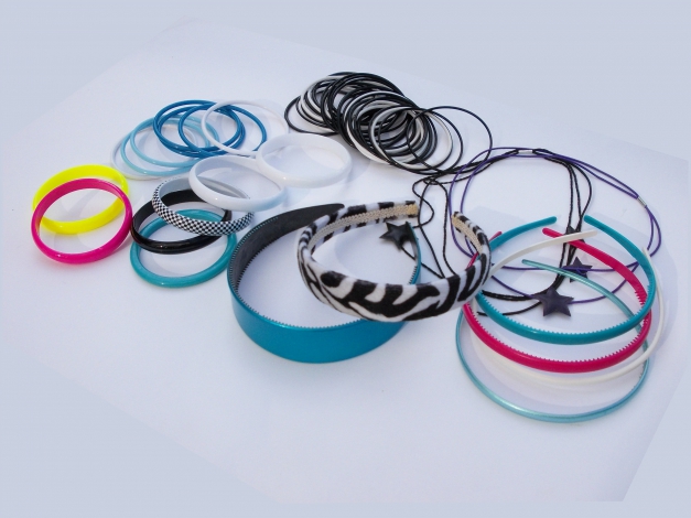 Großes Schmuckpaket Schmuck Accessoires Armreif Haarreif Gothic Cyber Emo Disco