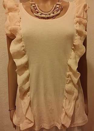 Wunderschöne T-Shirt mit Volant / H&M