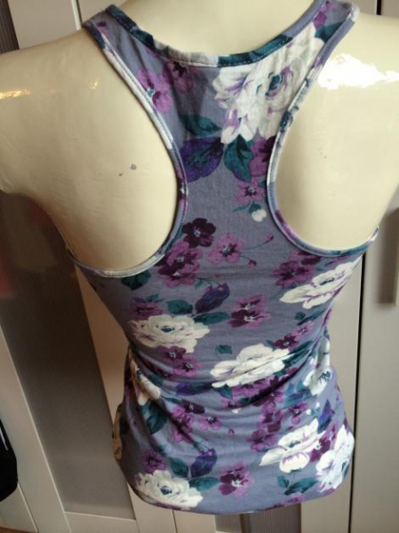 Top mit Blumen lila Flieder 