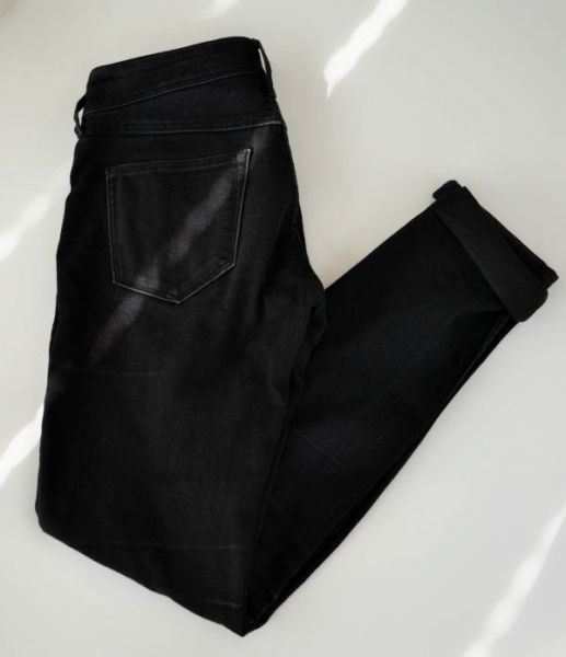 H&M Super Skinny Super Low Jeans schwarz 24/20 Größe XS 