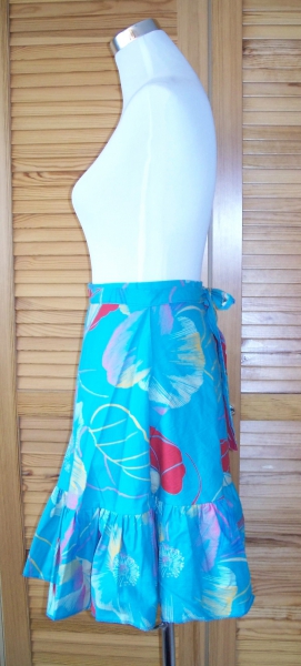 VINTAGE// Bunt gemusterter Wickelrock mit Volant (ausgestellt) (Gr. 36-38)