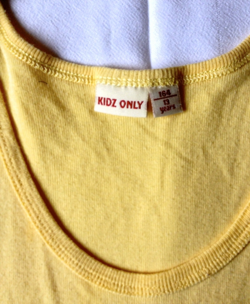 Schönes Unterhemd von Kidz Only