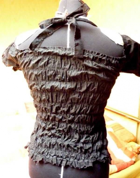 Gothic Victorian Carmentop Carmenbluse Schleife Lochstickerei *Einzelstück*