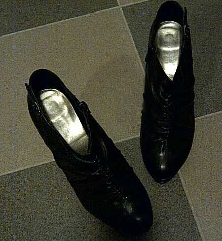 Lederstiefelette schwarz Gr. 39