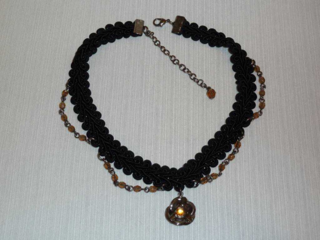 Kette / Halsband passend zur Tracht / Dirndl ideal für Oktoberfest / Wiesn