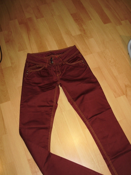 Esprit Skinny Jeans rot gelbe Nähte Baumwolle 2% Elasthan wie neu Gr 32