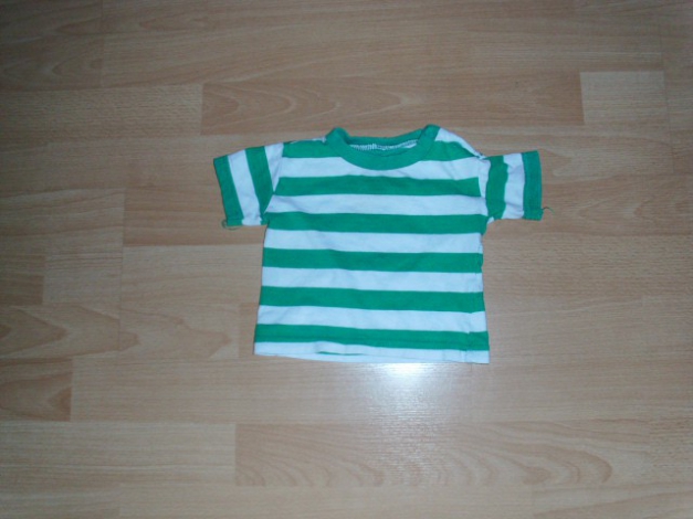 T-Shirt, grün-weiß geringelt, Gr. 68