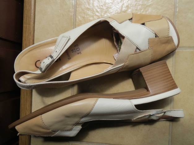 Schuhe/Sandaletten,4cm Absatz,beige-weiß