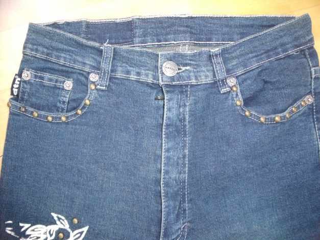 stylische Jeans mit Blumenmuster