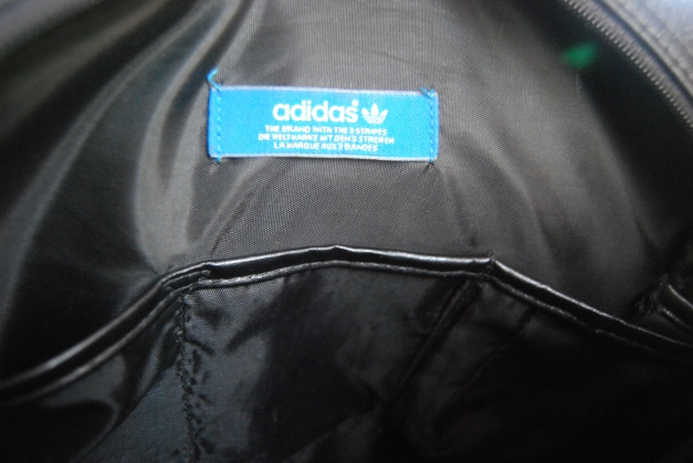 Adidas  Sneakertasche  Umhängetasche  Trendi