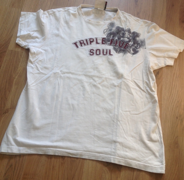 Shirt Triple Five Soul mit roter Schrift