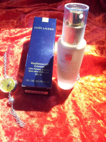 Estee Lauder Resilience Lift Extreme Radiant Lifting Makeup SPF 15 OVP