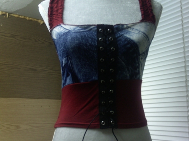 *** WOW ~ Shirt ~ Top ~ Geschnürt *** 