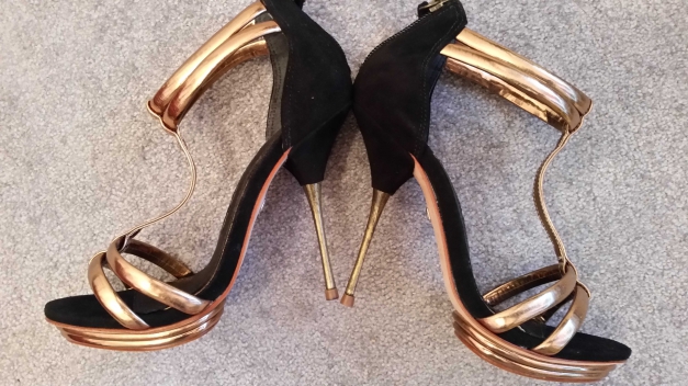 Buffalo Highheels schwarz/gold