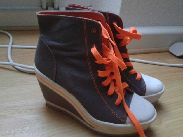 grau orange Stiefeletten