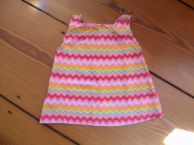 Neuw. Süsses Tunika Top Shirt H&M Gr. 80 grafsches Muster Sommer Top