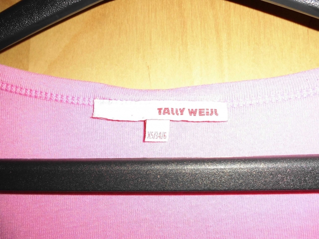 Schön geschnittenes T-Shirt