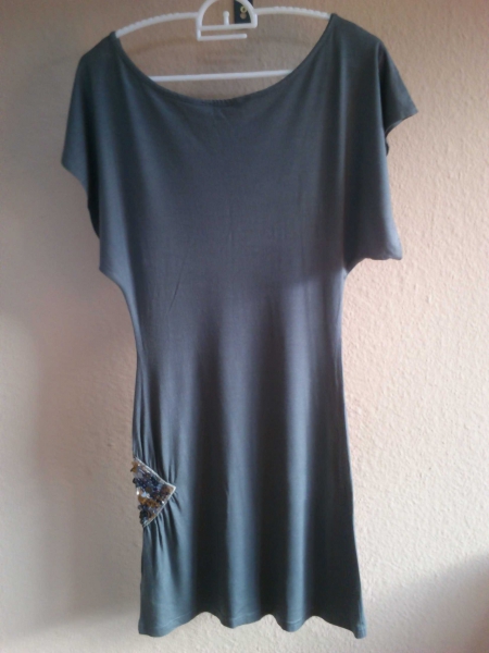 Kleid mit Pailletten