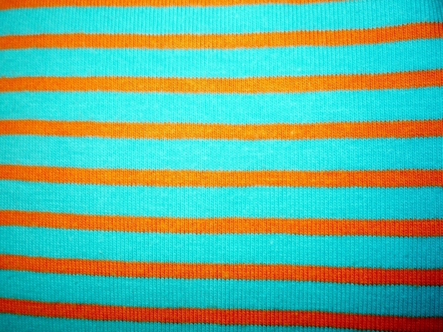 Gestreiftes Wickelshirt