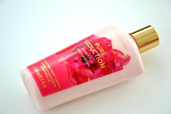 Victoria's Secret Hydrating Body Lotion 