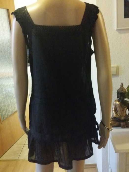 Sehr schöne lange Bluse/Tunika mit Details aus spitze / Okay