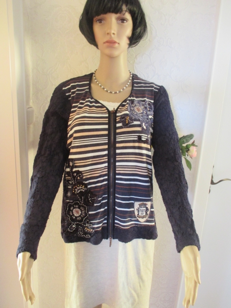 NEU * Blumen * Blüten * Flower * Swarovski * Strass * Kristalle * Stickerei * Lace Spitzen * Longsleeve * Langarm * T- Shirt * Jäckchen * Cardigan 