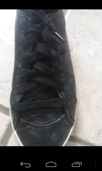 schwarze Buffalo Sneakers