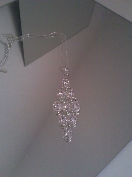 Kette mit Strassanhänger