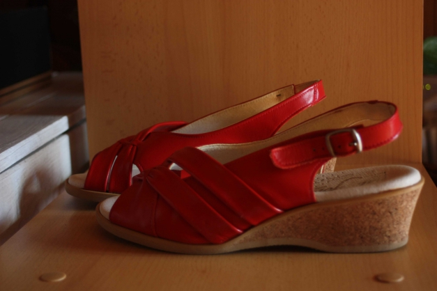 Rote Echtleder Sandalen, Sandaletten, Korkabsatz, Keilabsatz, Sling, Gr. 40